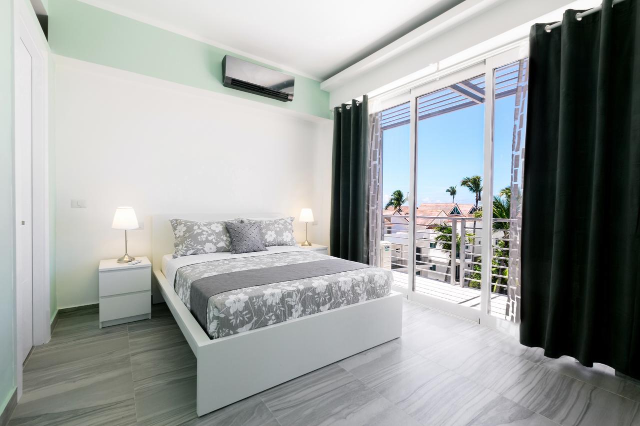Ducassi Suites Beach Club & Spa Rooftop Pool Punta Cana Room photo